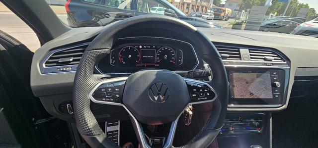 Volkswagen Tiguan 2.0 TDI 4MOTION DSG R-Line AHK Navi 