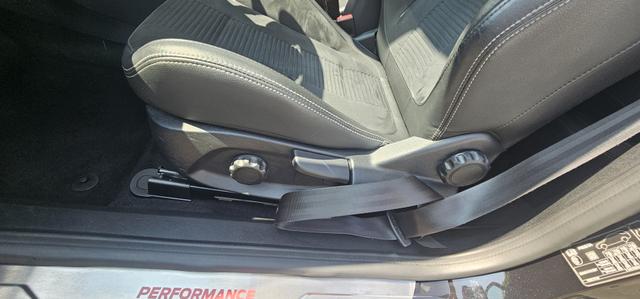 Ford Fiesta 1.5 EcoBoost S&S mit Leder-Exclusiv-Paket ST LED 