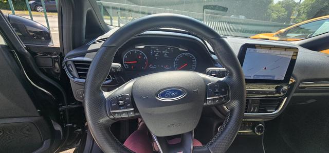Ford Fiesta 1.5 EcoBoost S&S mit Leder-Exclusiv-Paket ST LED 