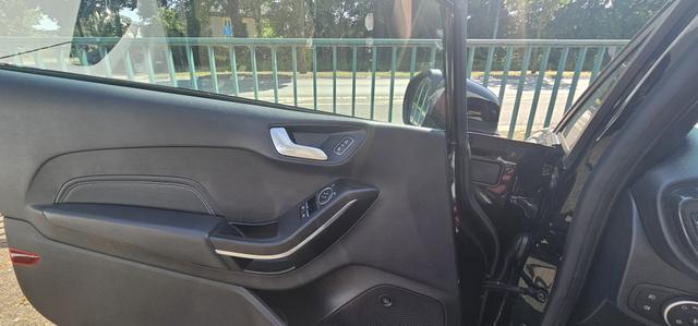 Ford Fiesta 1.5 EcoBoost S&S mit Leder-Exclusiv-Paket ST LED 