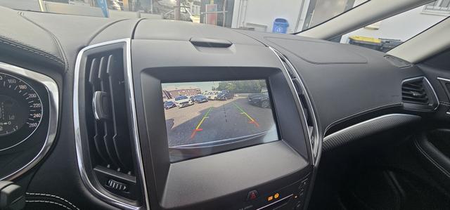 Ford S-MAX 2.0 EcoBlue Aut. VIGNALE Pano LED Navi 