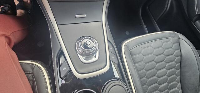 Ford S-MAX 2.0 EcoBlue Aut. VIGNALE Pano LED Navi 