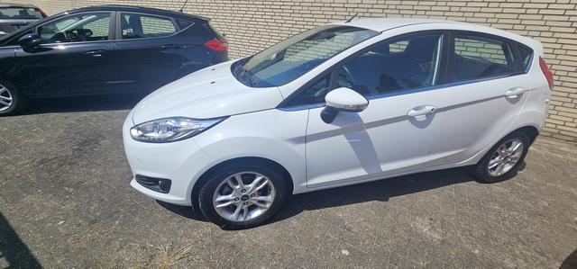 Ford Fiesta 5-Türer 1.0 EcoBoost Aut. Titanium Navi Camera Sitzheizung 