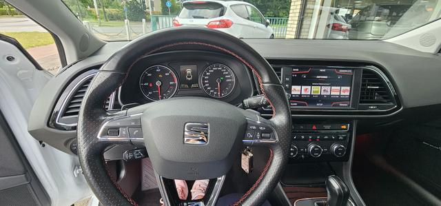 Seat Leon Sportstourer 2.0 TDI Start&Stop DSG FR ACC LED Camera 