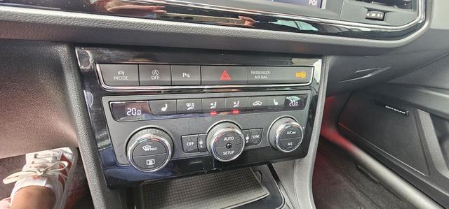 Seat Leon Sportstourer 2.0 TDI Start&Stop DSG FR ACC LED Camera 