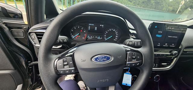 Ford Fiesta 5-Türer 1.0 EcoBoost COOL&CONNECT Camera Sitzheizung 