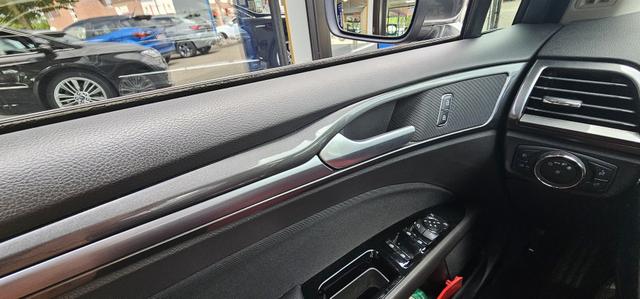 Ford Mondeo Turnier 2.0 EcoBlue Aut. Titanium LED ACC AHK 