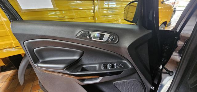 Ford EcoSport 1.0 EcoBoost ST-LINE Navi Xenon Schiebedach 