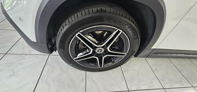 Mercedes-Benz GLB 200 d 8G-DCT AMG Line LED Keyless ACC Leder Camera 