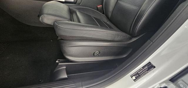 Mercedes-Benz GLB 200 d 8G-DCT AMG Line LED Keyless ACC Leder Camera 