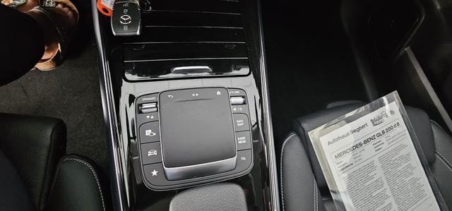 Mercedes-Benz GLB 200 d 8G-DCT AMG Line LED Keyless ACC Leder Camera 