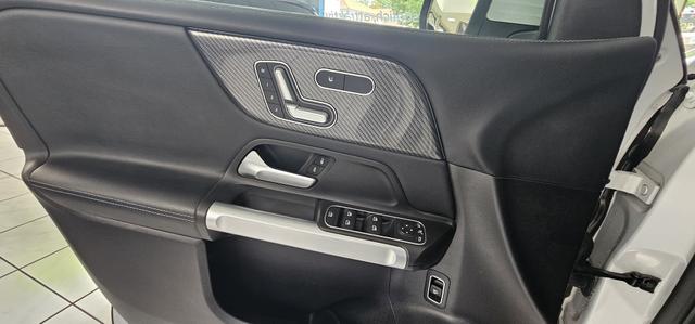 Mercedes-Benz GLB 200 d 8G-DCT AMG Line LED Keyless ACC Leder Camera 