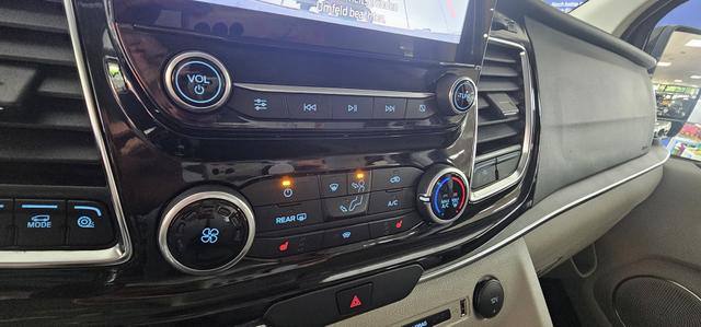 Ford Tourneo Custom 320 L1H1 VA Titanium AHK Navi PPS 
