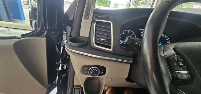 Ford Tourneo Custom 320 L1H1 VA Titanium AHK Navi PPS 