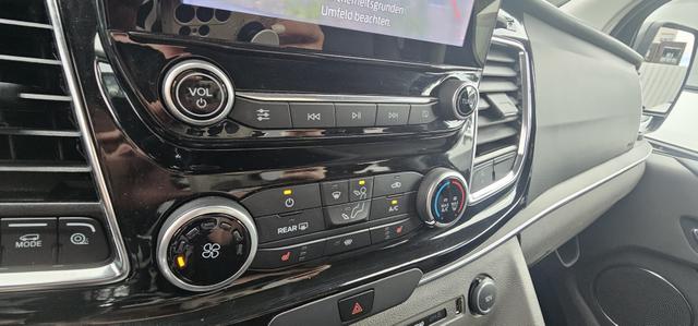 Ford Tourneo Custom 320 L1H1 VA MH Titanium Navi ACC Camera 
