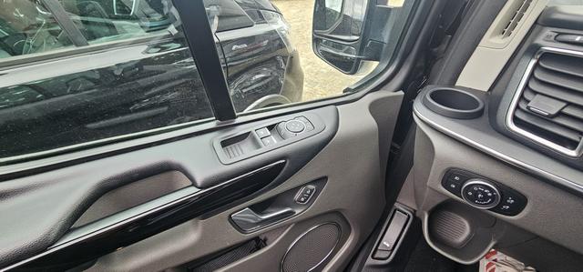 Ford Tourneo Custom 320 L1H1 VA MH Titanium Navi ACC Camera 