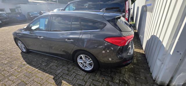 Ford Focus Turnier 1.5 EcoBlue Aut. COOL&CONNECT Sitzheizung TWA B&O 