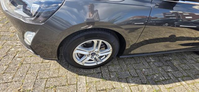 Ford Focus Turnier 1.5 EcoBlue Aut. COOL&CONNECT Sitzheizung TWA B&O 