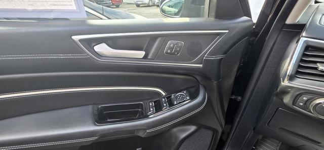Ford S-MAX 2.0 EcoBlue Allrad Aut. VIGNALE 7 Sitzer ACC AHK 