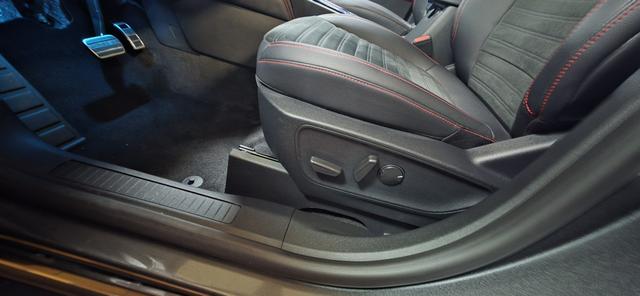 Ford Kuga 2.5 Duratec PHEV ST-LINE X ACC Pano Camera 