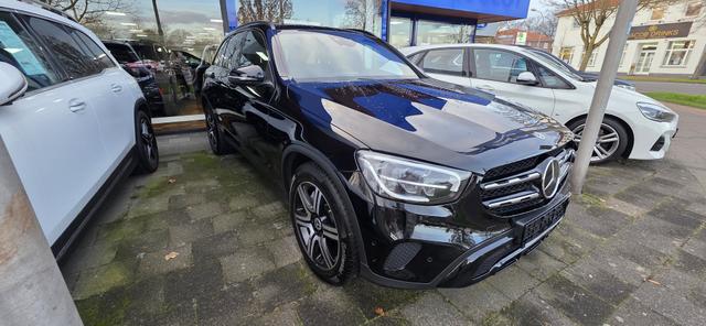 Mercedes-Benz GLC 220 d 4Matic 9G-TRONIC AHK Navi Pano Standheizung 