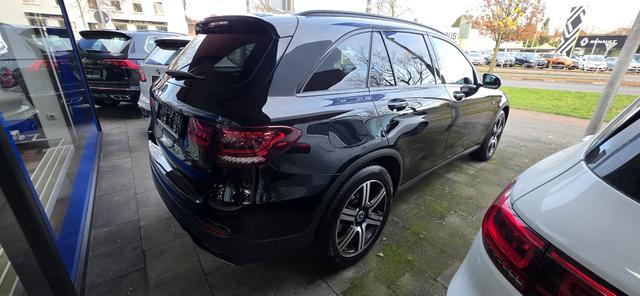 Mercedes-Benz GLC 220 d 4Matic 9G-TRONIC AHK Navi Pano Standheizung 