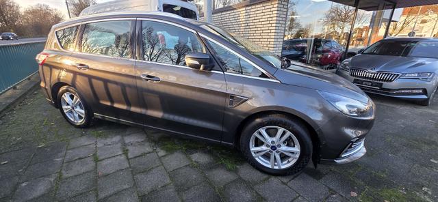 Ford S-MAX 2.0 EcoBlue Aut. TITANIUM 7 Sitzer AHK ACC LED 