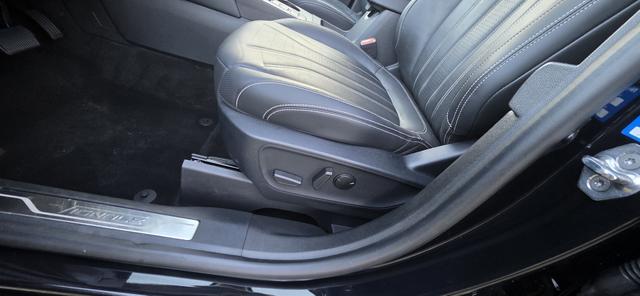 Ford Kuga 2.0 EcoBlue 4x4 Aut. VIGNALE ACC TWA Camera 