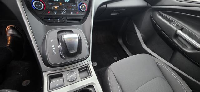 Ford Kuga 2.0 TDCi 4x4 Aut. Cool & Connect AHK Winter-Paket 