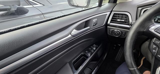 Ford Mondeo Turnier 2.0 TDCi Start-Stopp Titanium Navi Led Key-Free 