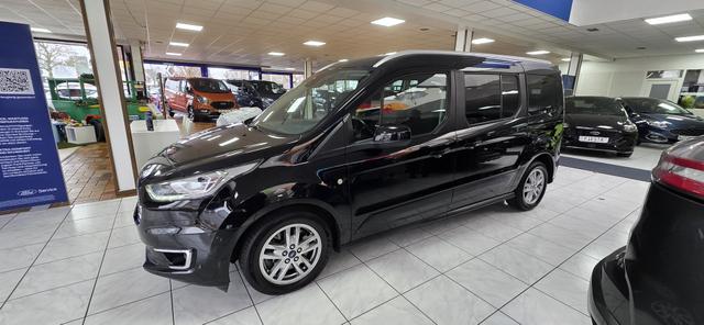 Ford Grand Tourneo - 1.5 EcoBlue Aut.Titanium ACC Navi Pano Xenon 7 Sitzer