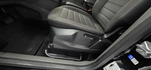 Ford Grand Tourneo 1.5 EcoBlue Aut.Titanium ACC Navi Pano Xenon 7 Sitzer 