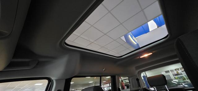 Ford Grand Tourneo 1.5 EcoBlue Aut.Titanium ACC Navi Pano Xenon 7 Sitzer 