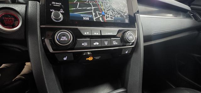 Honda Civic 1.0 i-VTEC Turbo Executive Sport Line 