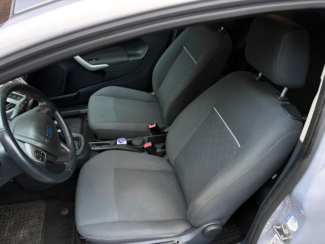 Ford Fiesta 1.4 Champions Edition Styling-Paket 