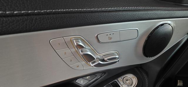 Mercedes-Benz GLC 300 e 4Matic 9G-TRONIC AMG Line Navi Led Leder 