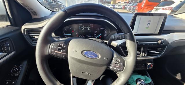 Ford Focus Turnier 2.0 EcoBlue COOL&CONNECT Sitzheizung Navi 