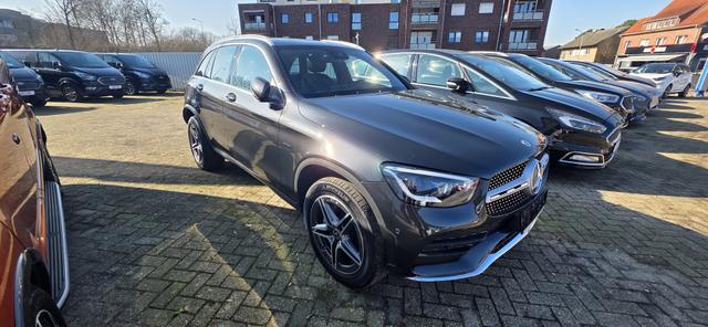 Mercedes-Benz GLC - 300 de 4Matic 9G-TRONIC AMG Line AHK Pano Navi Led