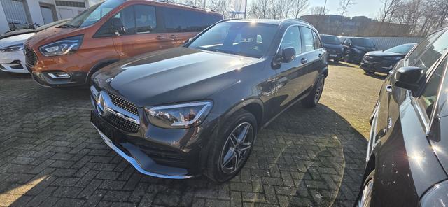 Mercedes-Benz GLC 300 de 4Matic 9G-TRONIC AMG Line AHK Pano Navi Led 