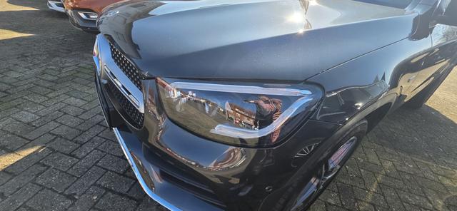 Mercedes-Benz GLC 300 de 4Matic 9G-TRONIC AMG Line AHK Pano Navi Led 
