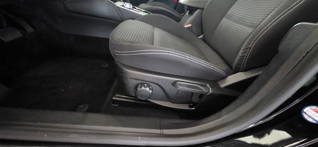 Ford Focus Turnier 1.0 EcoBoost Aut. TITANIUM Navi ACC Camera 