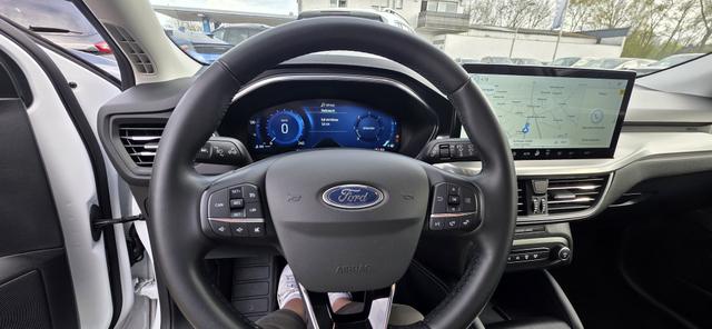 Ford Focus Turnier 1.5 EcoBlue Aut. TITANIUM X Key-Free Led Navi 