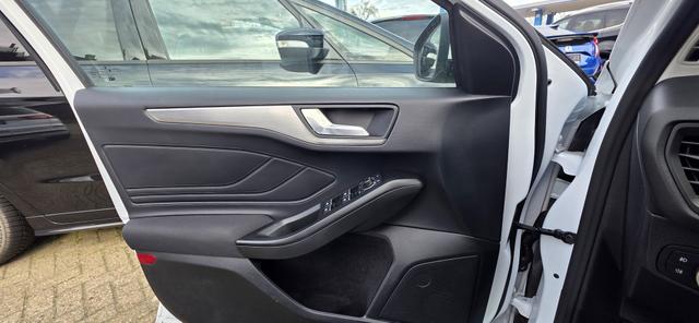 Ford Focus Turnier 1.5 EcoBlue Aut. TITANIUM X Key-Free Led Navi 