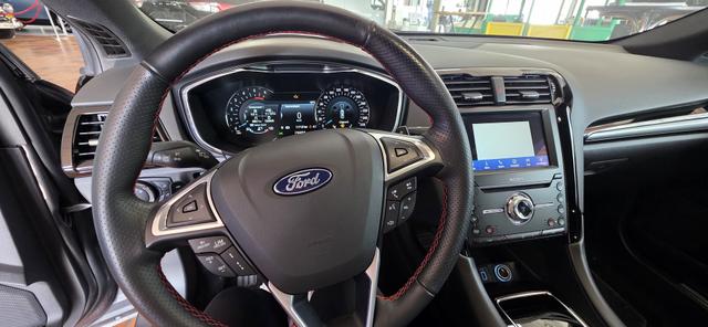 Ford Mondeo Turnier 2.0 EcoBlue Aut. ST-Line AHK Navi LED ACC 