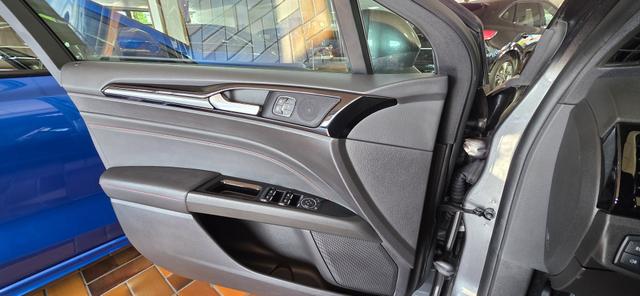 Ford Mondeo Turnier 2.0 EcoBlue Aut. ST-Line AHK Navi LED ACC 