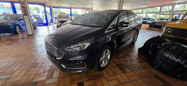 Ford S-MAX 2.0 EcoBlue TITANIUM AHK 7 Sitzer Pano 