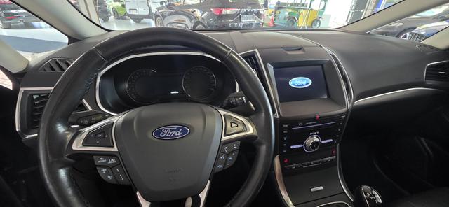 Ford S-MAX 2.0 EcoBlue TITANIUM AHK 7 Sitzer Pano 