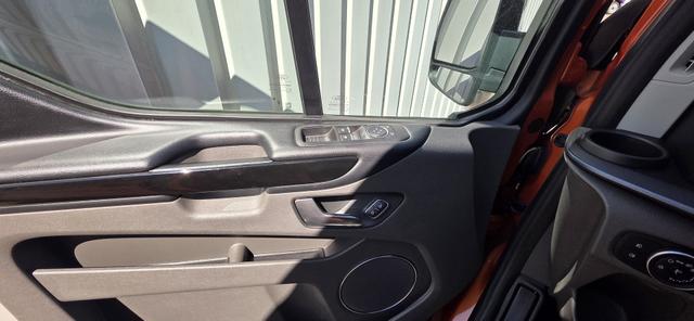 Ford Tourneo Custom 320 L1H1 VA Autm. Active AHK Camera Standheizung 