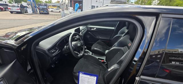 Ford Focus 2.3 EcoBoost S&S ST mit Styling-Paket ACC Camera 