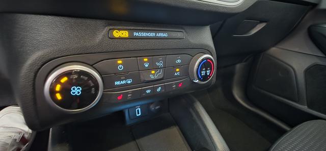 Ford Focus Turnier 1.0 EcoBoost COOL&CONNECT Sitzheizung TWA 